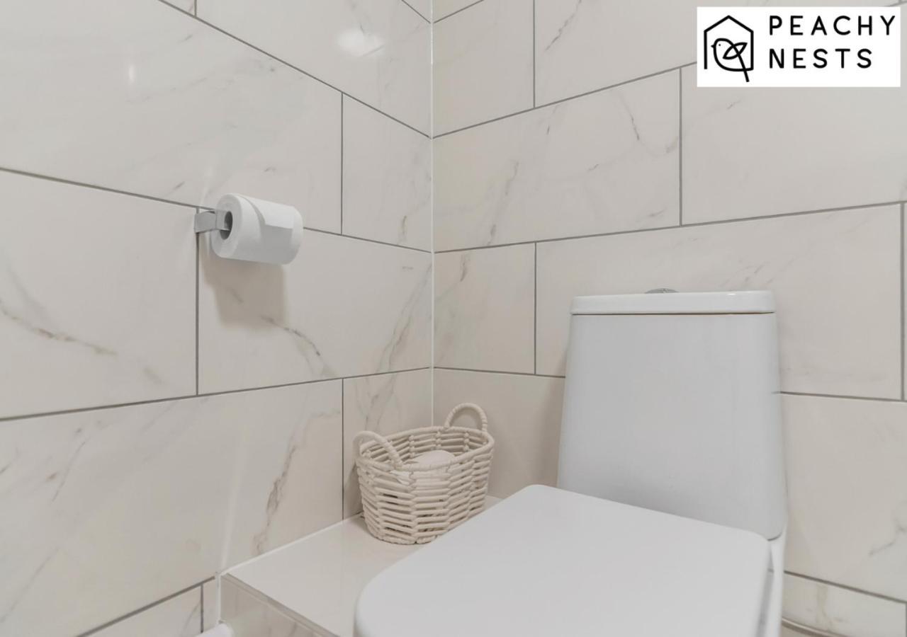 Perfect Contractor With Parking Apartment